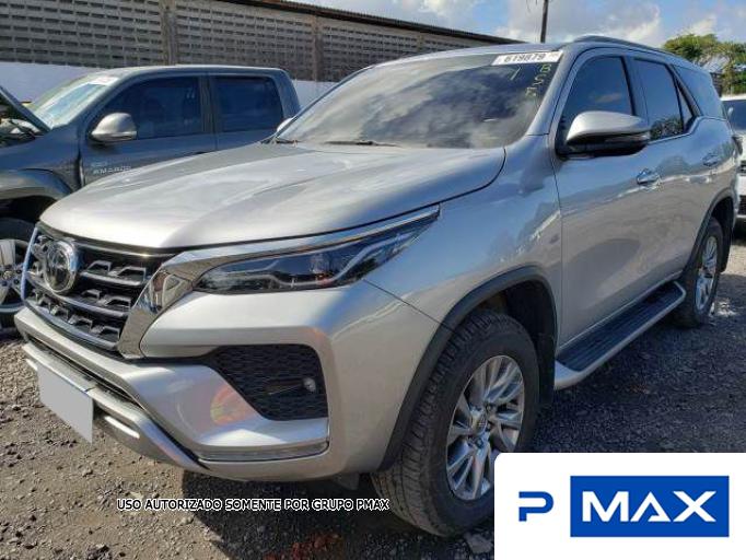 TOYOTA HILUX SW4 21/21